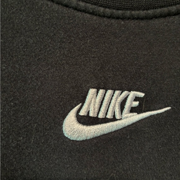 Nike Black Crewneck Sweatshirt kids - Picture 2 of 4
